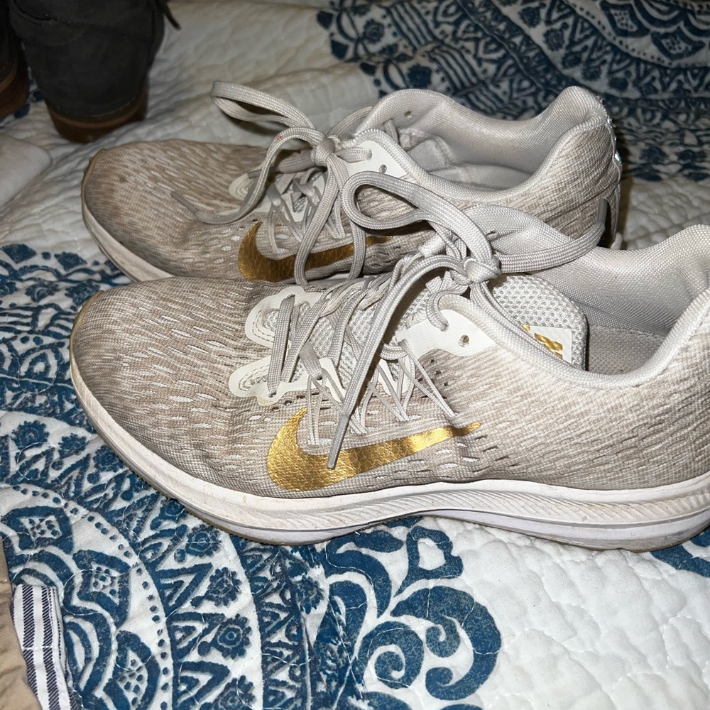 Womens Nike Tennis Shoes